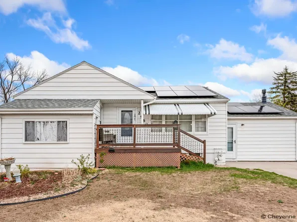 2960 Henderson Dr, Cheyenne, WY 82001