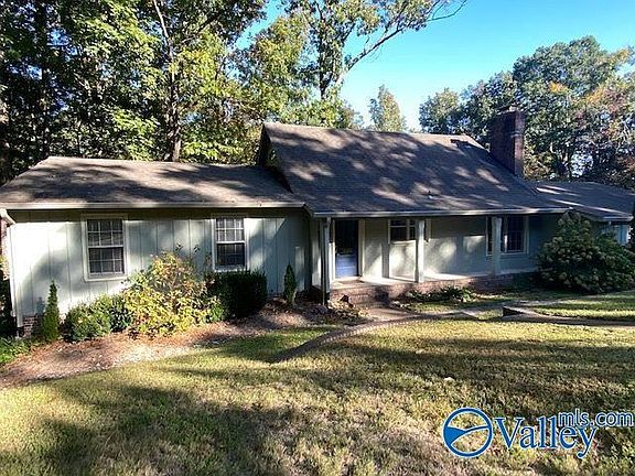 2nd image of 3425 Creek Cir