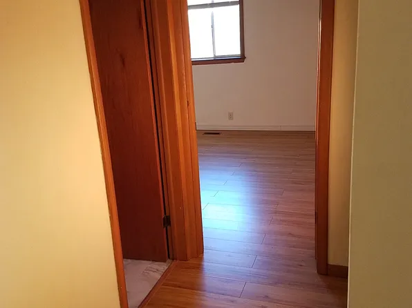 1111-1113 Marshall St, McMechen, WV