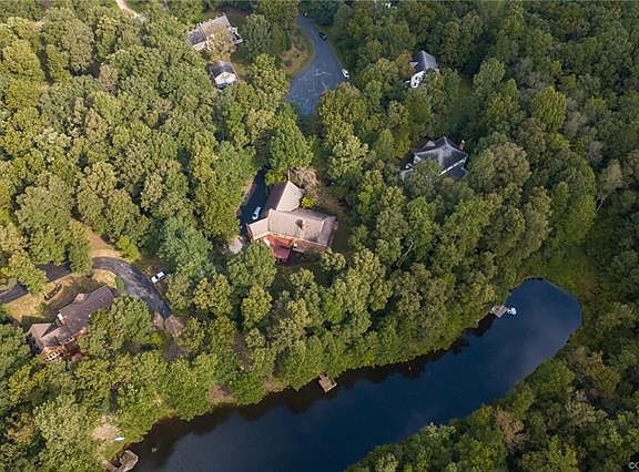 2nd image of 9378 Hartford Oaks Cir