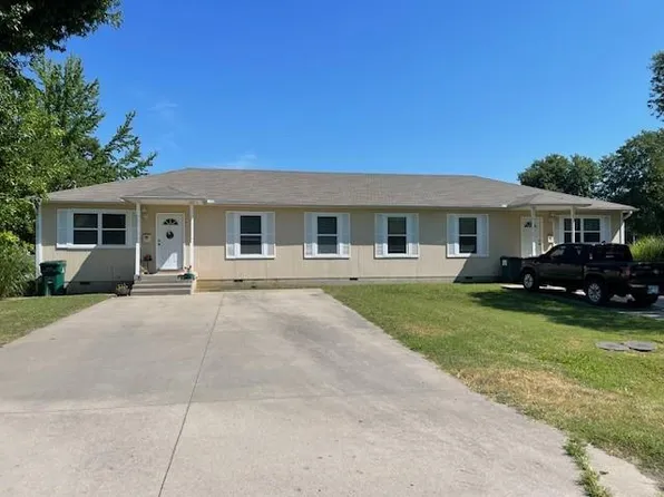 401 E George St, Frontenac, KS 66763