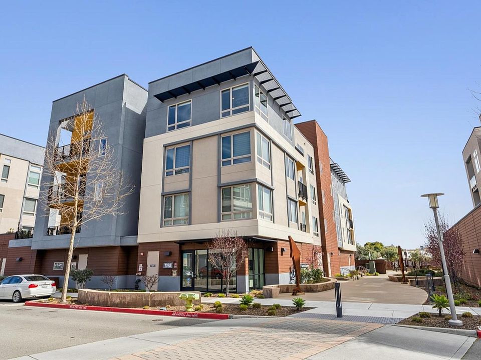 1st image of 1078 Foster Square Ln Unit 401