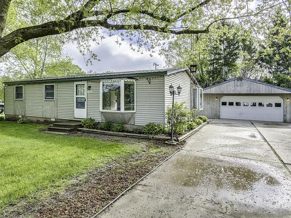 5th image of 5996 Avalon Cir