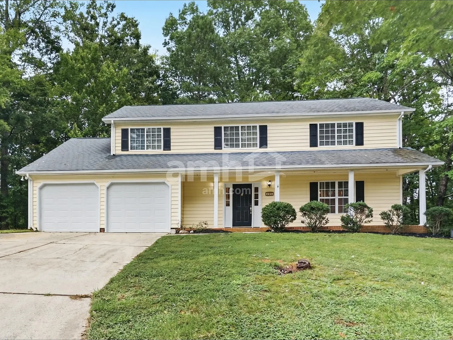 4 bed, 2.5 bath, 2200 sqft, $2,515 — Photo 1