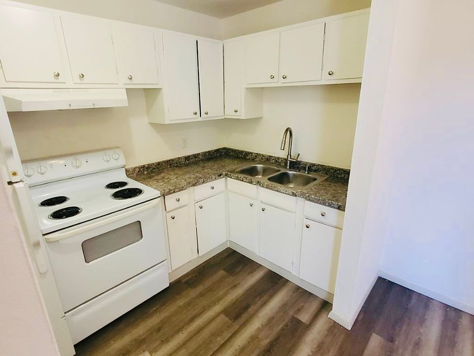 1st image of 1411 S Corona Ave #Ave6
