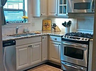 10471 SW Windwood Way, Portland, OR 97225