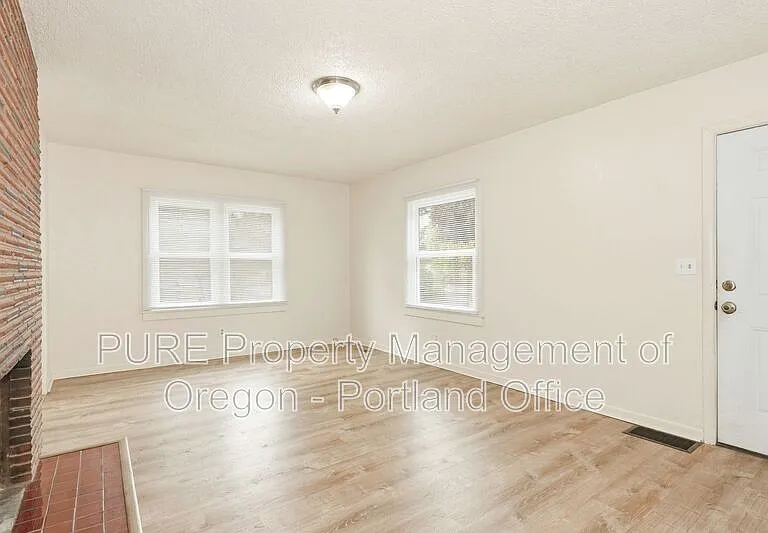 5026 N Harvard St #A — Photo 9