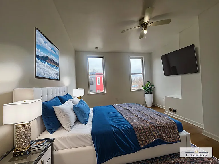 2426 Brentwood Ave — Photo 5