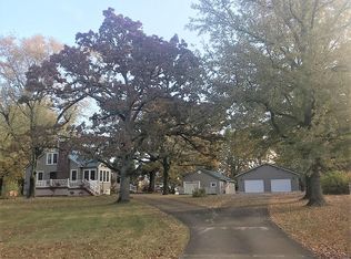 1108 S Jefferson St, Saint James, MO 65559