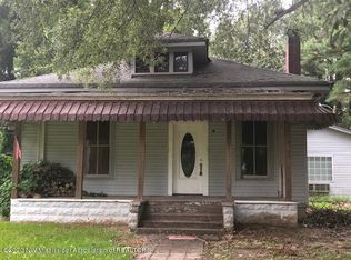 110 E Moon Ave, Crenshaw, MS 38621