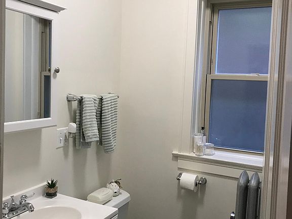 5th image of 6441 N Newgard Ave APT 1G