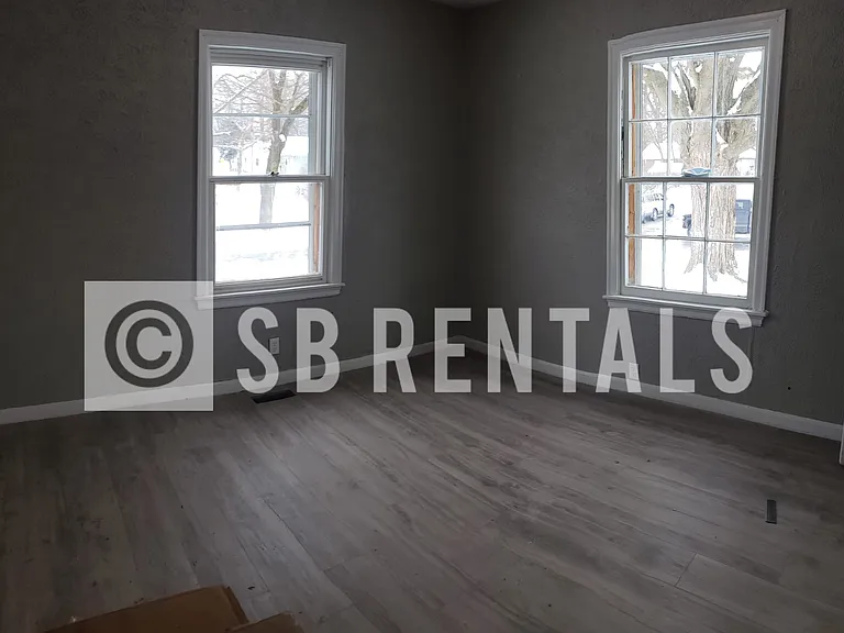 1401 Johnson St — Photo 3