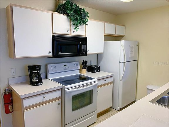4th image of 8709 Knightsbridge Ct APT D