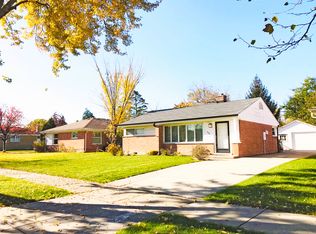 8206 N Ozark Ave, Niles, IL 60714