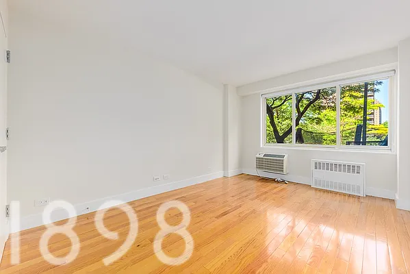 Rented by A&E Real Estate Management | media 11