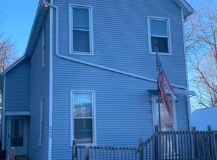 669 W 16th St, Dubuque, IA 52001