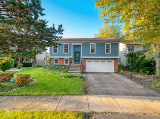 1705 Cumberland Rd, Aurora, IL 60504