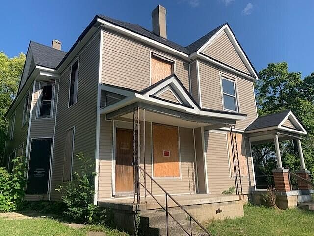 2nd image of 108 S Euclid Ave