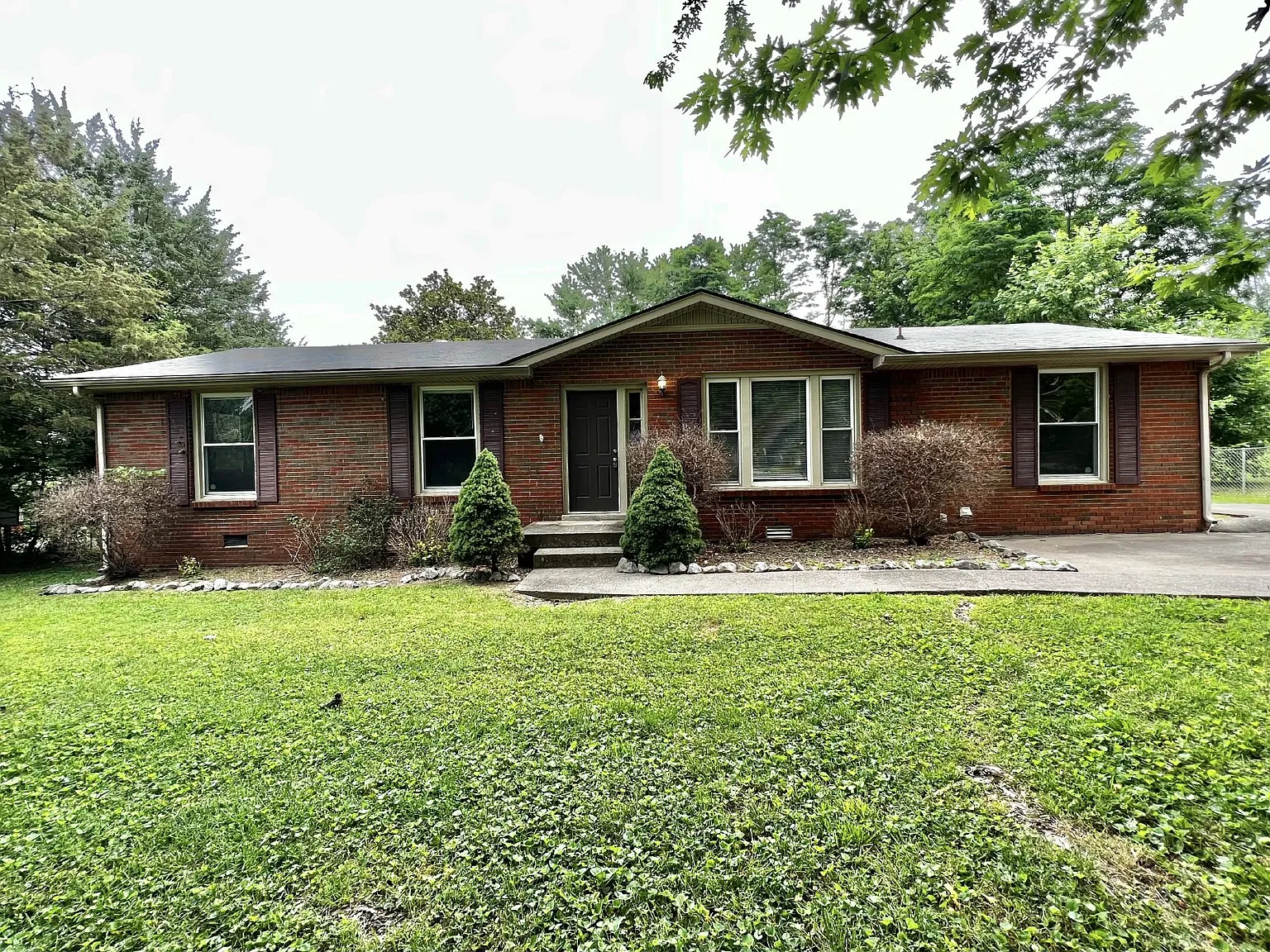291 Melinda Dr photo 1
