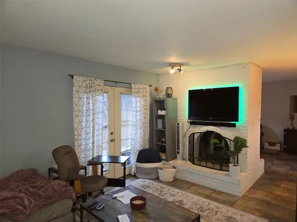 5924 Birchbrook Dr APT 121, Dallas, TX 75206