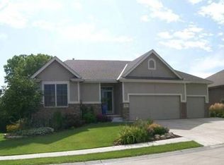 6922 S 197th St, Gretna, NE 68028