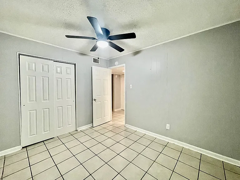Sundance Apartments — Photo 41