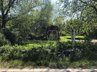 889 Mitchells Ln, Middletown, RI 02842