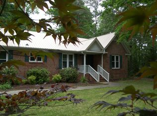 9417 N Manor Dr, Zebulon, NC 27597