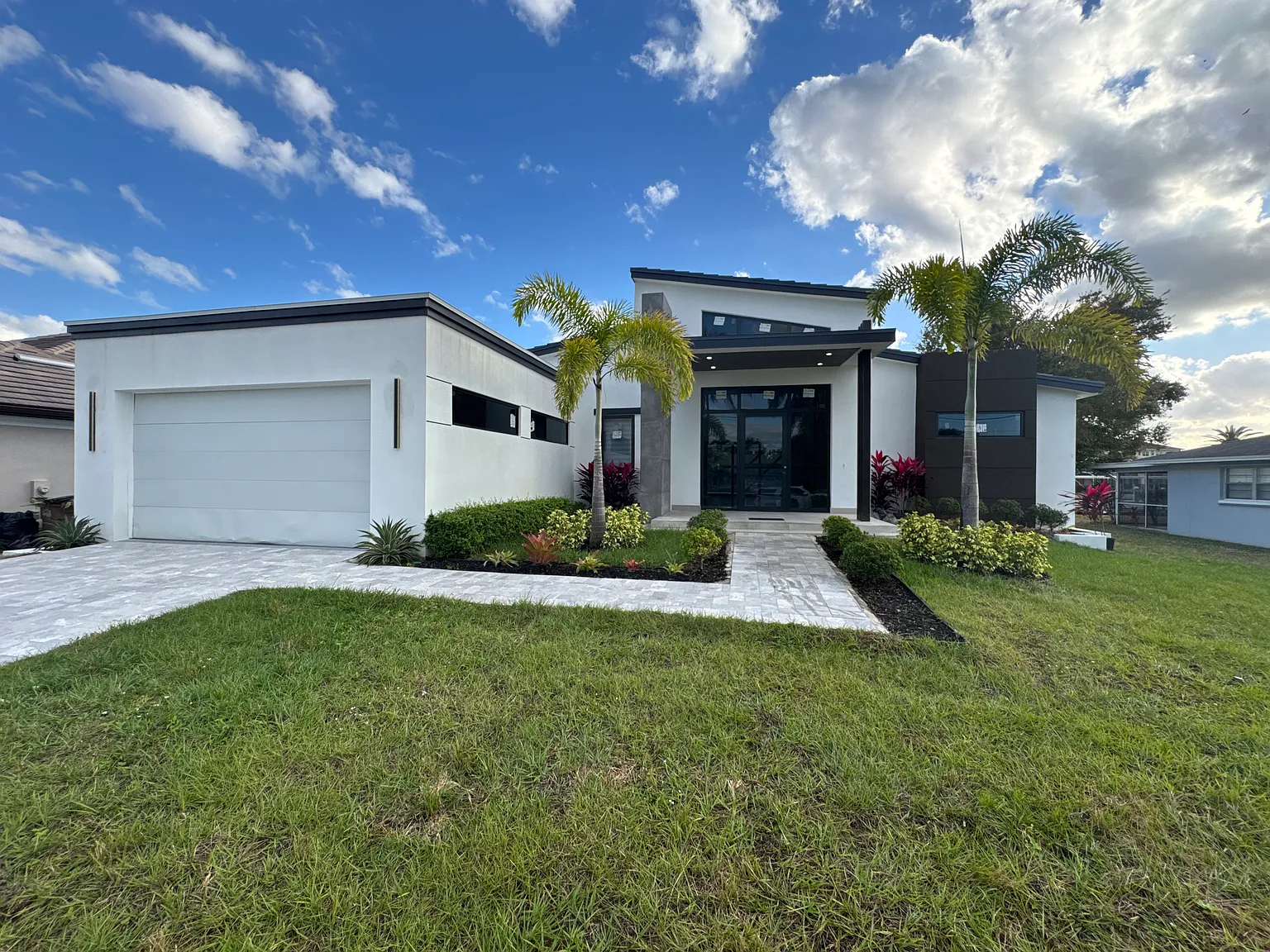 4 bed, 2409 sqft, $5,500 — Photo 3