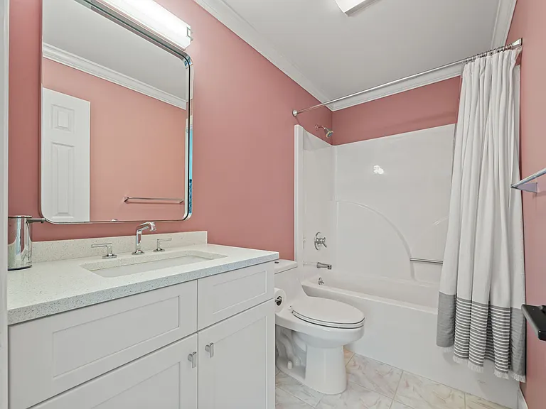 15 W Barrett Hill Rd — Photo 15
