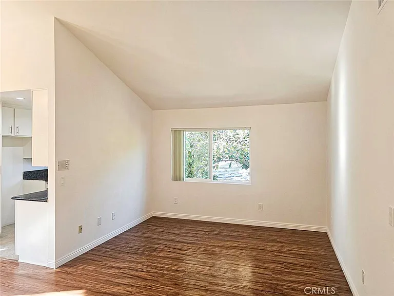 430 E Valencia Ave #D — Photo 8