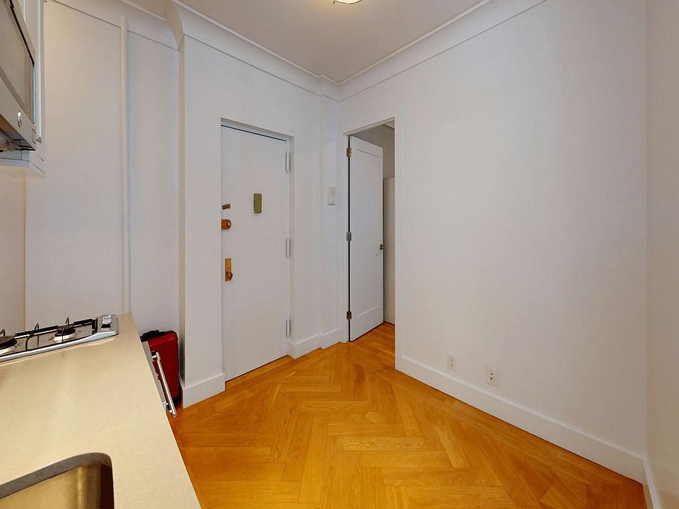 2nd image of 236 E 13th St #24416