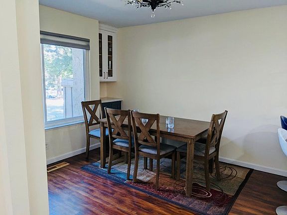 4th image of 21035 Freedom Dr