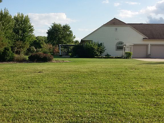 Right side view of lot