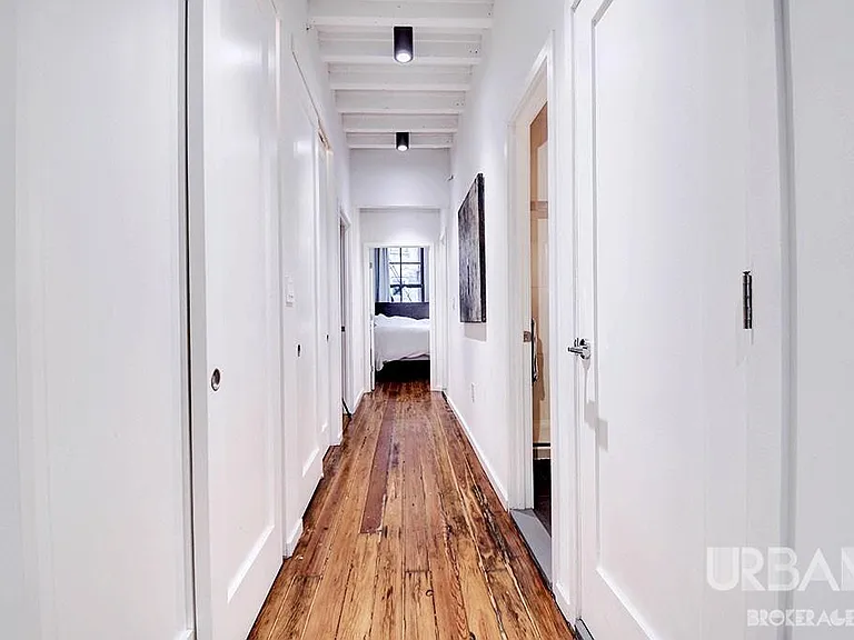 86 E 10th St #3 — Photo 4
