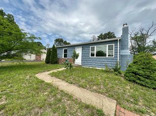 92 Roosevelt Ave, Sicklerville, NJ 08081