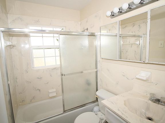 3rd image of 2030 Goldsmith Ln