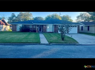 1308 Burkedale Dr, Port Lavaca, TX 77979