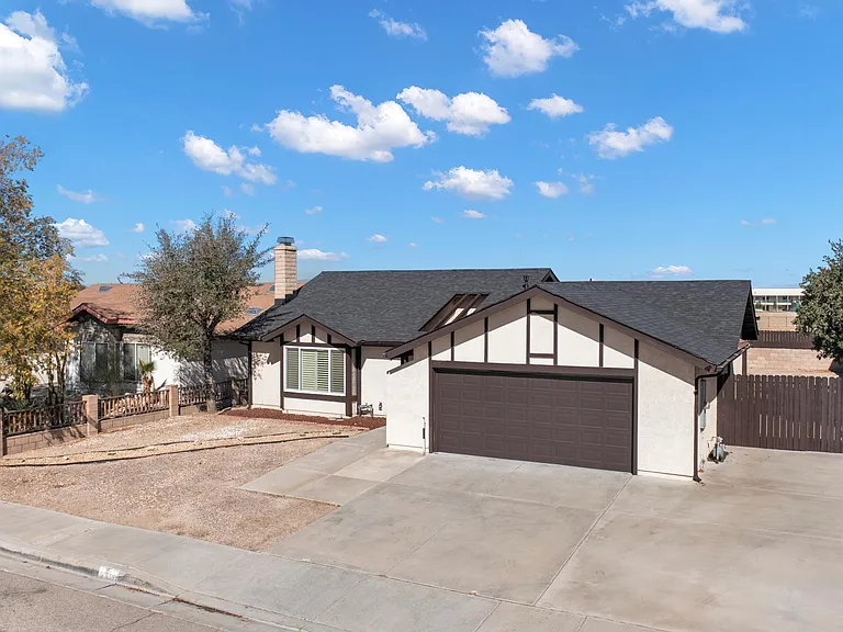 3843 Castala Dr — Photo 33