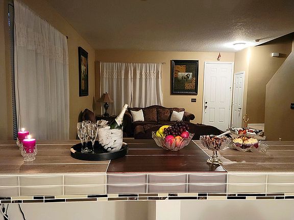 BUILT-IN BUFFET 