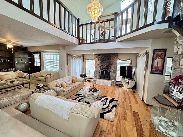 2825 Tealwood Dr — Photo 4
