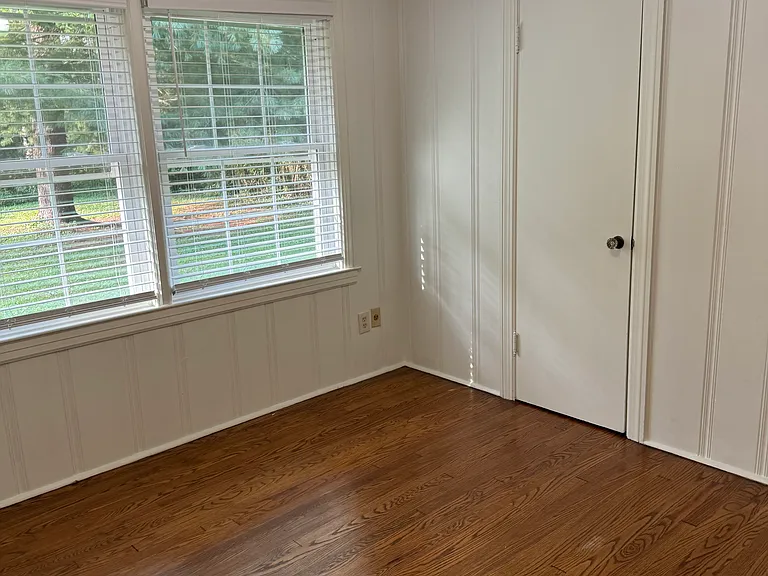 709 Magnolia St — Photo 8
