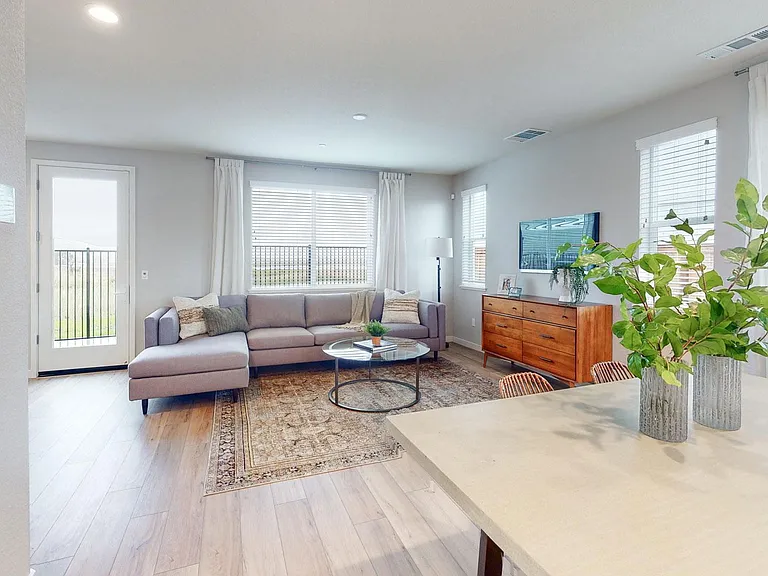 1582 Abundance Way — Photo 10
