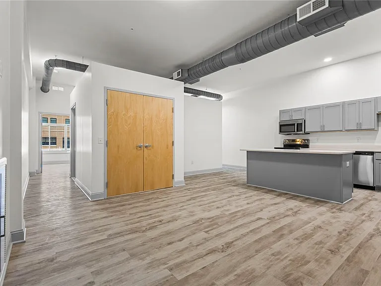 105 Main St #2 — Photo 10