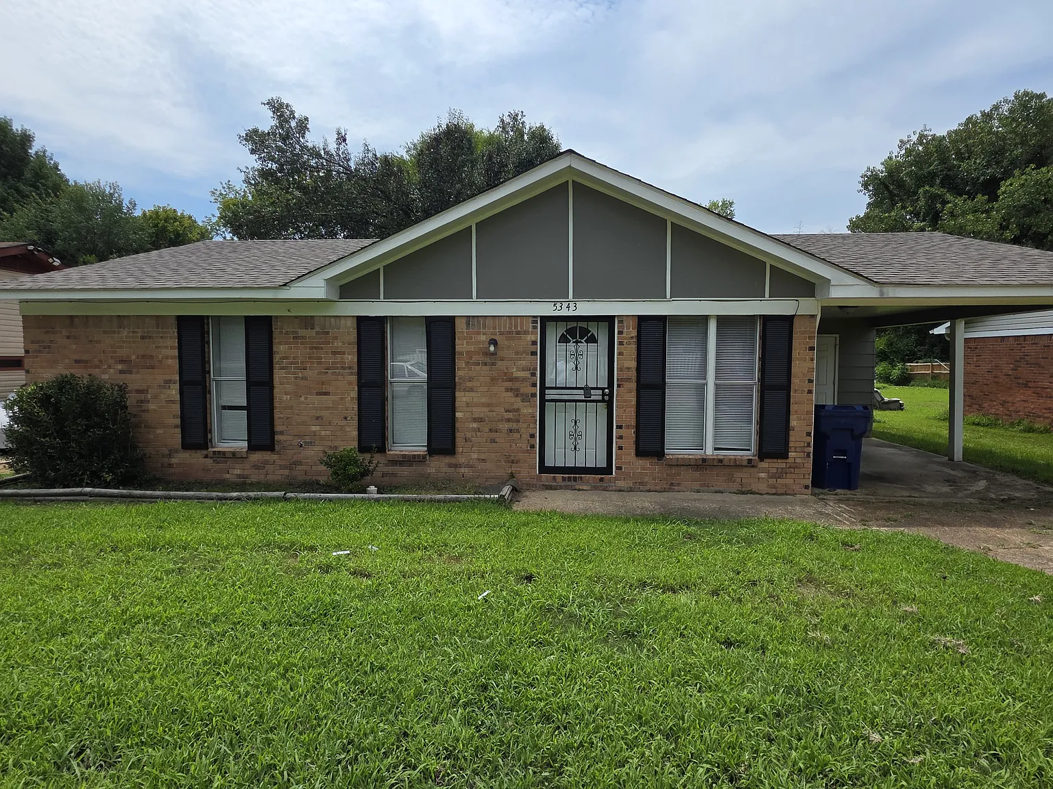 3-Bedroom, 1.5-Bathroom Home — Photo 1