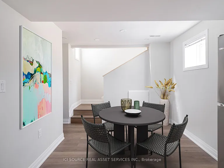 46 Louise Ln #LOWER — Photo 2