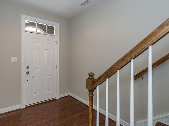 5th image of 4937 Settlers Market Blvd #9