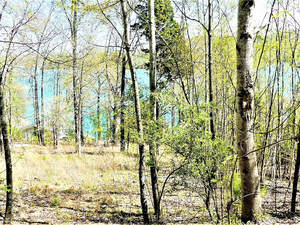 1st image of Deer Hill Ln