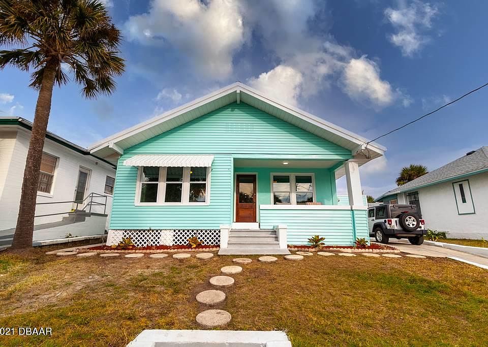1st image of 129 S Oleander Ave