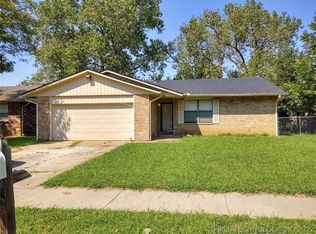 2004 W Gary St, Broken Arrow, OK 74012